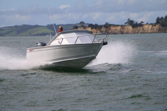 Lazercraft 580 Dive Master