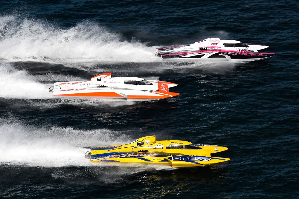 hydroplane powerboat racing