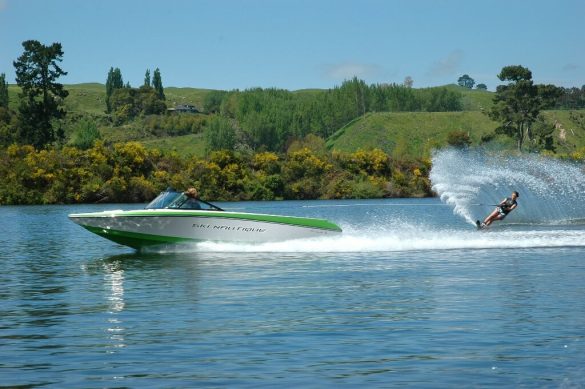 Ski Nautique 200