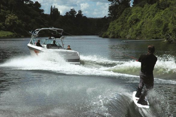 Air Nautique 220
