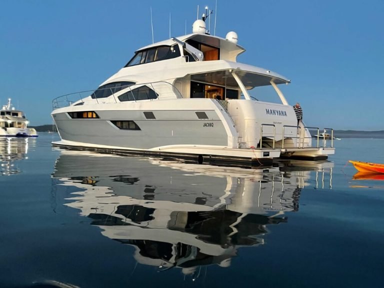 NEW ROBSON R 66 LAUNCHED – Power Boat Magazine