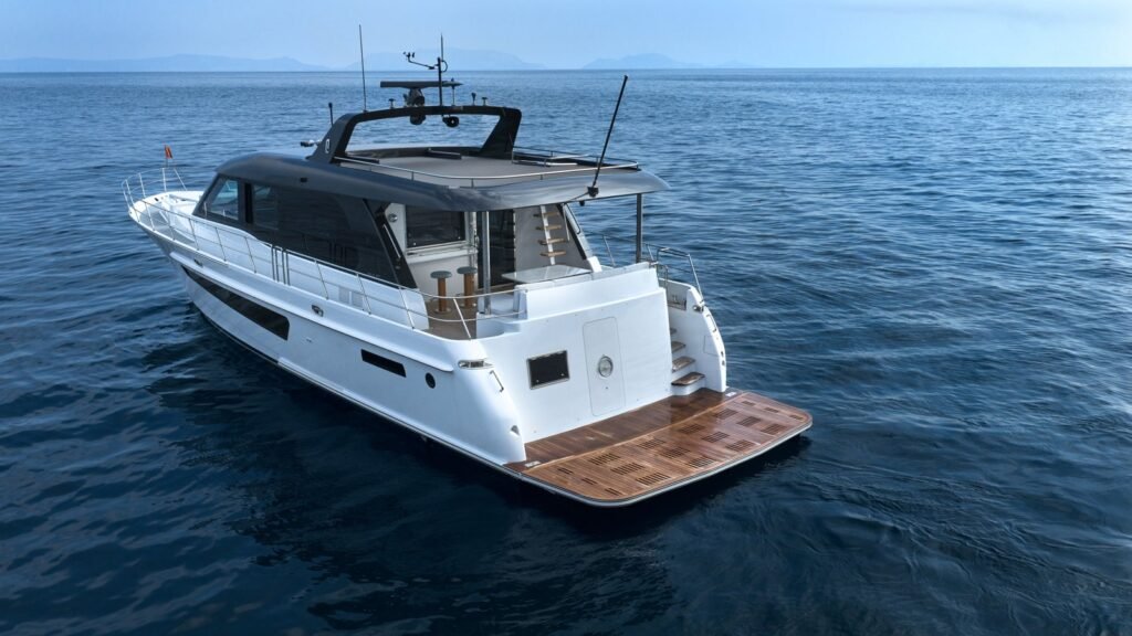 CL Yachts CLB65 SUV