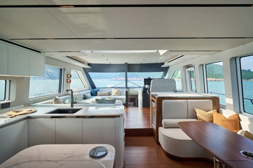 CL Yachts CLB65 SUV